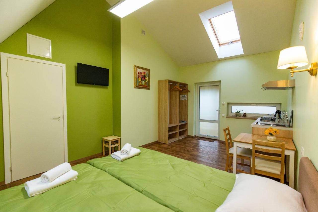 Bestes apartamenti Koceni Extérieur photo