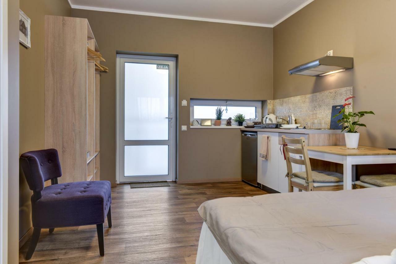 Bestes apartamenti Koceni Extérieur photo